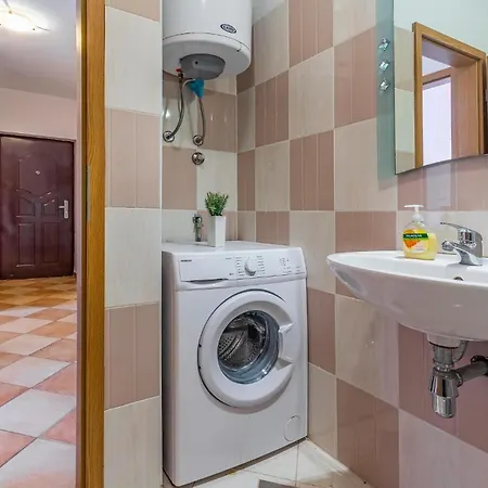 Beautiful In With Kitchen *